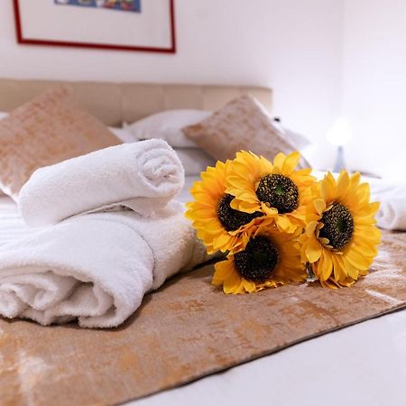 Bed and Breakfast Casa Mazzini Болонья Экстерьер фото