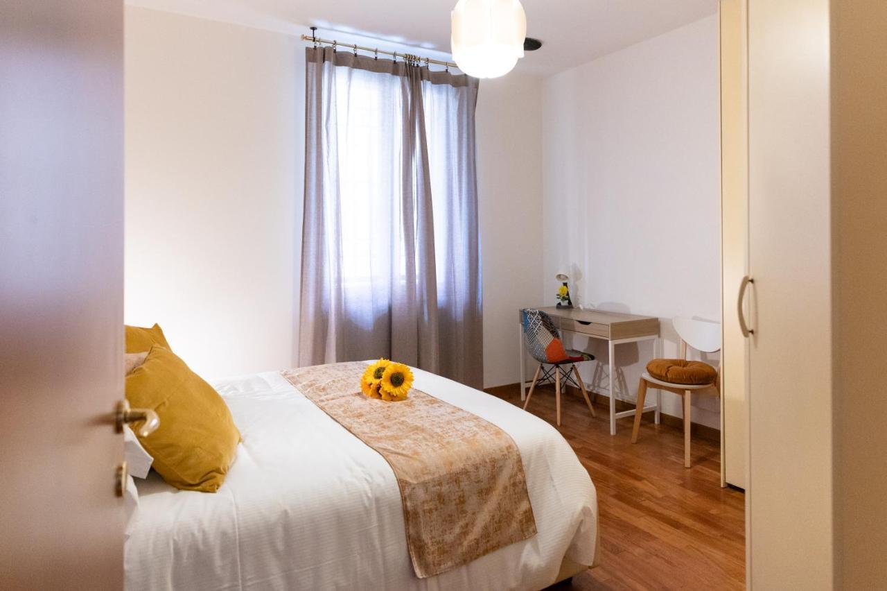 Bed and Breakfast Casa Mazzini Болонья Экстерьер фото
