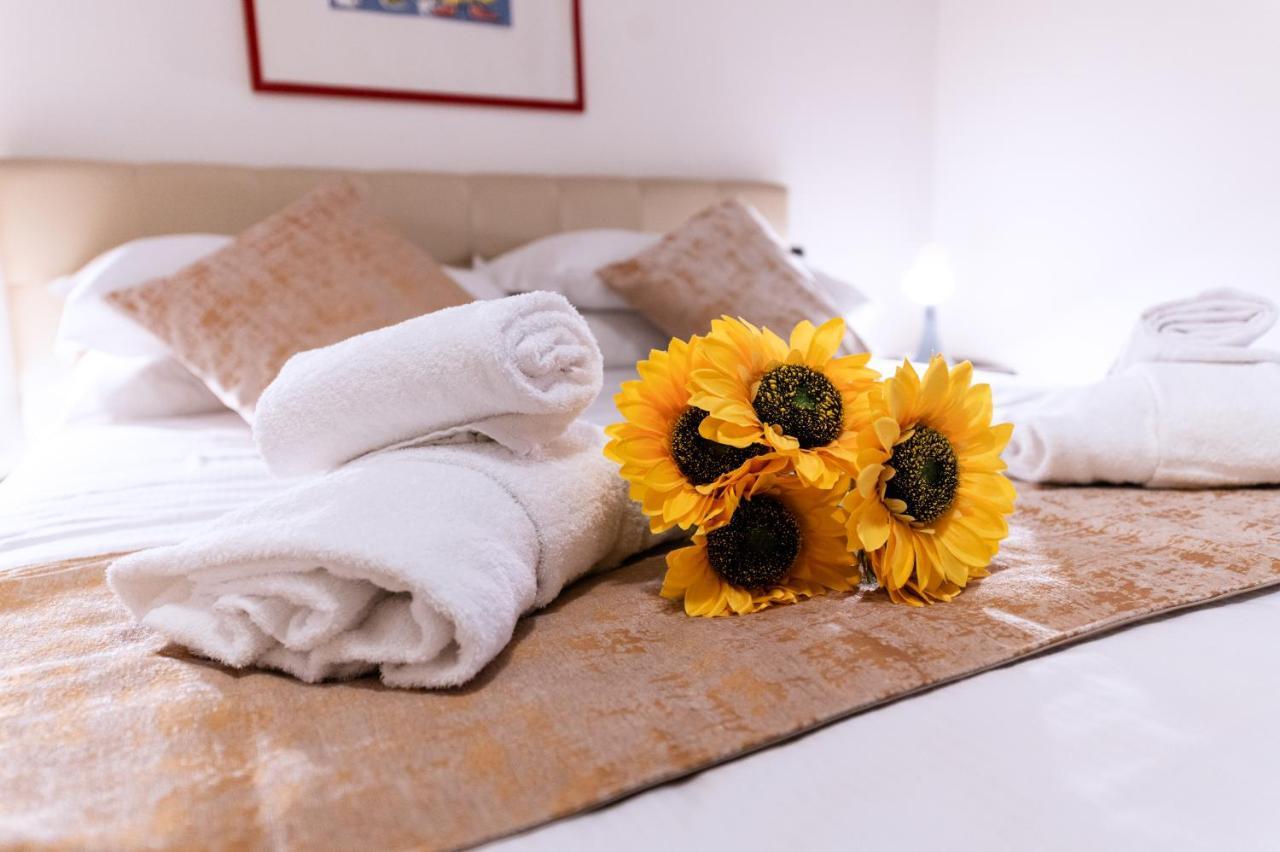 Bed and Breakfast Casa Mazzini Болонья Экстерьер фото