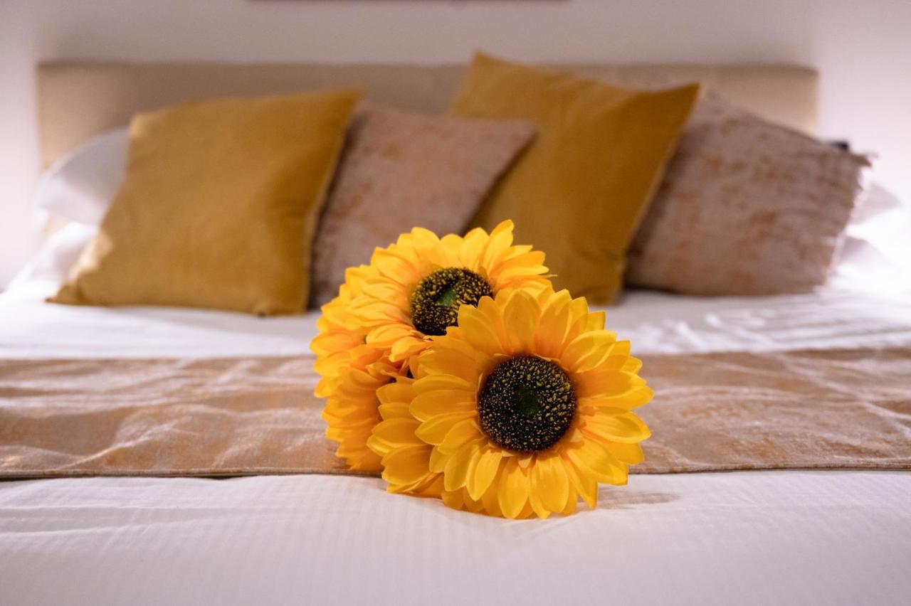 Bed and Breakfast Casa Mazzini Болонья Экстерьер фото